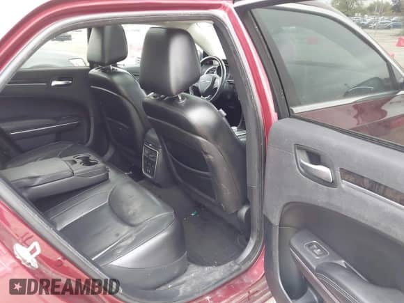 2016 Chrysler 300 C с VIN 2C3CCAEG3GH212059, выставлен на аукционе IAAI как лот 43423281 с пробегом 133 558 миль миль и . История ставок и продаж доступна на DreamBid. Изображение 8.