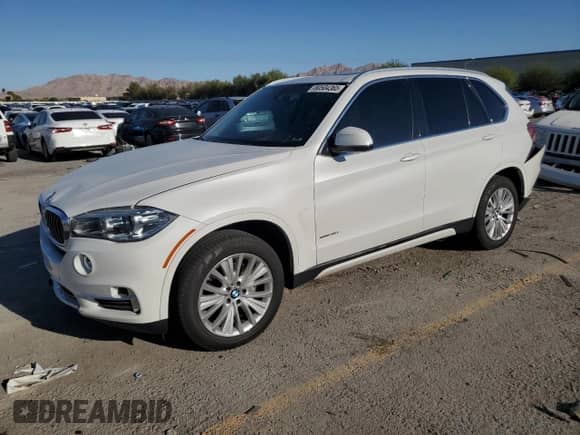 2016 BMW X5 xDrive35i with VIN 5UXKR0C54G0P19833, listed as a Copart auction lot 80504365 with 117,707 mi miles and Salvage title. Bid and sale history available at DreamBid. Image 1.