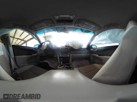 2013 Toyota Camry LE z VIN 4T1BD1FK8DU086583, wystawiony jako IAAI lot #42272308 z przebiegiem 146 901 mil mil oraz . Historia ofert i sprzedaży dostępna na DreamBid. Obrazek 19.