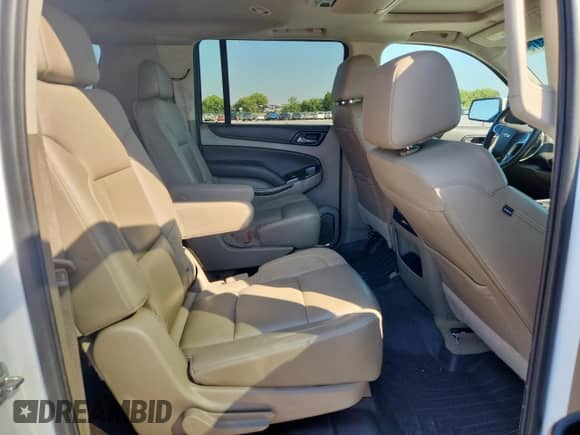 2016 Chevrolet Suburban LT с VIN 1GNSKHKC3GR424228, выставлен на аукционе Copart как лот 84026475 с пробегом 98 603 миль миль и Списание • Salvage title. История ставок и продаж доступна на DreamBid. Изображение 11.