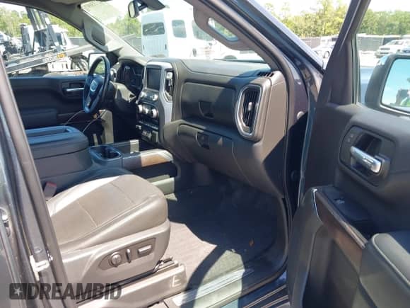 2020 GMC Sierra 1500 SLT with VIN 3GTU9DED1LG205742, listed as a IAAI auction lot 42733097 with 82,538 mi miles and . Bid and sale history available at DreamBid. Image 5.