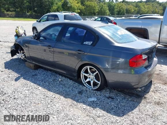 2007 BMW 3 Series 328i z VIN WBAVA33587KX81194, wystawiony jako IAAI lot #43087942 z przebiegiem 168 267 mil mil oraz . Historia ofert i sprzedaży dostępna na DreamBid. Obrazek 3.