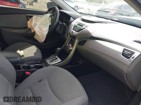 2013 Hyundai Elantra GLS с VIN 5NPDH4AE3DH162158, выставлен на аукционе IAAI как лот 42618010 с пробегом 186 965 миль миль и . История ставок и продаж доступна на DreamBid. Изображение 5.
