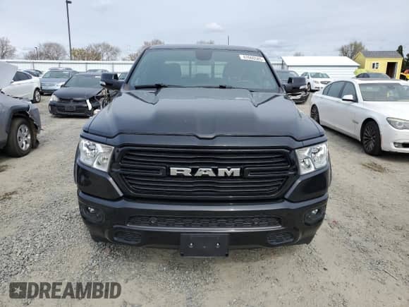 2021 Ram 1500 Big Horn z VIN 1C6SRFMT2MN549057, wystawiony jako Copart lot #47660585 z przebiegiem 45 943 mil mil oraz Szkoda całkowita • Salvage title. Historia ofert i sprzedaży dostępna na DreamBid. Obrazek 5.
