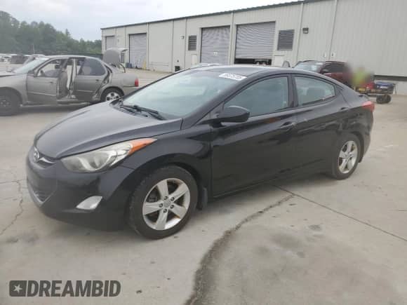 2013 Hyundai Elantra GLS z VIN KMHDH4AE0DU628551, wystawiony jako Copart lot #59375705 z przebiegiem 120 722 mil mil oraz Szkoda całkowita • Salvage title. Historia ofert i sprzedaży dostępna na DreamBid. Obrazek 1.