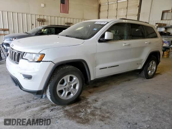 2017 Jeep Grand Cherokee Laredo with VIN 1C4RJEAG3HC952675, listed as a Copart auction lot 82330175 with 119,107 mi miles and Clean title. Bid and sale history available at DreamBid. Image 1.