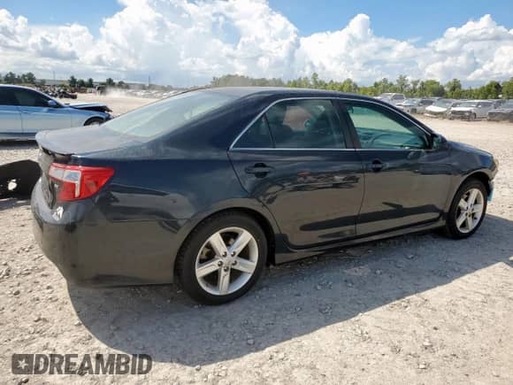 2014 Toyota Camry L с VIN 4T1BF1FK2EU749996, выставлен на аукционе Copart как лот 82160735 с пробегом 94 799 миль миль и Списание • Salvage title. История ставок и продаж доступна на DreamBid. Изображение 3.