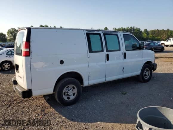 2011 Chevrolet Express Cargo с VIN 1GCWGFCA2B1105570, выставлен на аукционе Copart как лот 63999165 с пробегом Не указан миль и Чистый • Clean title. История ставок и продаж доступна на DreamBid. Изображение 3.