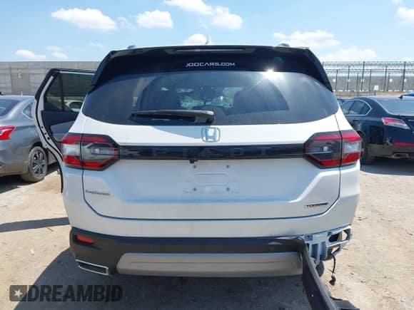 2025 Honda Pilot Touring с VIN 5FNYG2H76SB030457, выставлен на аукционе IAAI как лот 42471743 с пробегом 3 132 миль миль и . История ставок и продаж доступна на DreamBid. Изображение 16.