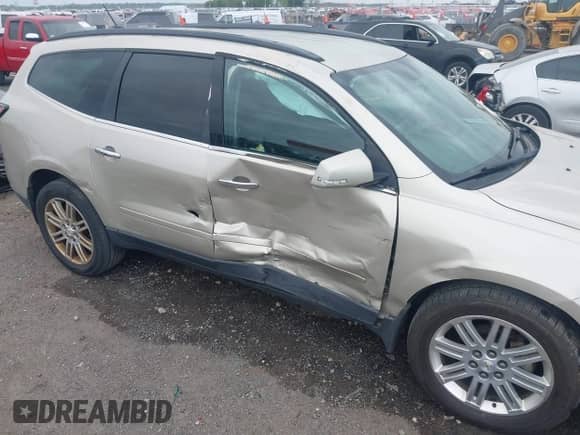 2014 Chevrolet Traverse LT с VIN 1GNKRGKD3EJ331588, выставлен на аукционе IAAI как лот 42053014 с пробегом 230 482 миль миль и . История ставок и продаж доступна на DreamBid. Изображение 6.