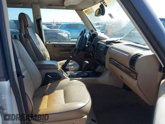 2000 Land Rover Discovery Cloth с VIN SALTY124XYA262828, выставлен на аукционе IAAI как лот 41769729 с пробегом 215 711 миль миль и . История ставок и продаж доступна на DreamBid. Изображение 5.