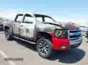 2007 Chevrolet Silverado 1500 1LT z VIN 3GCEK13MX7G502251, wystawiony jako IAAI lot #42381393 z przebiegiem Nie podano mil oraz . Historia ofert i sprzedaży dostępna na DreamBid. Obrazek 1.