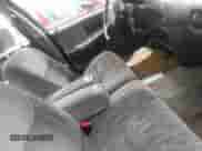 1997 Dodge Intrepid z VIN 2B3HD46T0VH761776, wystawiony jako IAAI lot #42155480 z przebiegiem 153 946 mil mil oraz . Historia ofert i sprzedaży dostępna na DreamBid. Obrazek 5.