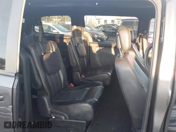 2017 Dodge Grand Caravan GT with VIN 2C4RDGEG4HR766955, listed as a IAAI auction lot 43298510 with 204,606 mi miles and . Bid and sale history available at DreamBid. Image 8.