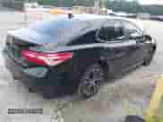 2020 Toyota Camry SE z VIN 4T1G11AK4LU342383, wystawiony jako IAAI lot #43019876 z przebiegiem 111 118 mil mil oraz . Historia ofert i sprzedaży dostępna na DreamBid. Obrazek 4.