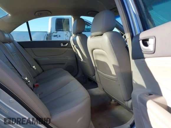 2008 Hyundai Sonata SE с VIN 5NPEU46F18H359952, выставлен на аукционе IAAI как лот 43410748 с пробегом 288 523 миль миль и . История ставок и продаж доступна на DreamBid. Изображение 8.