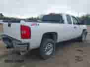 2009 Chevrolet Silverado 2500HD z VIN 1GCHK49669E157060, wystawiony jako IAAI lot #42068091 z przebiegiem 202 339 mil mil oraz . Historia ofert i sprzedaży dostępna na DreamBid. Obrazek 4.
