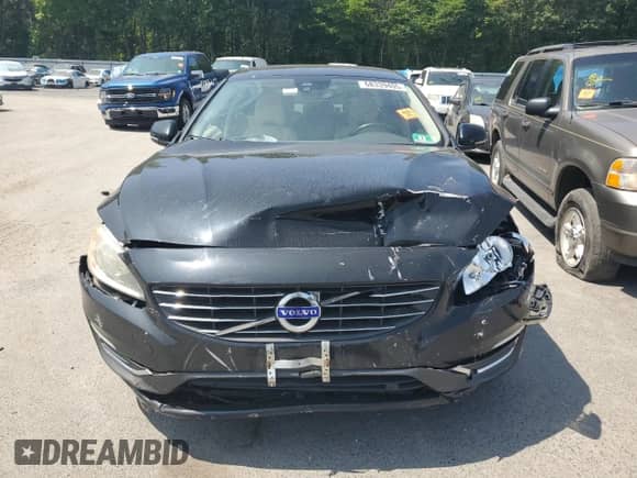 2015 Volvo S60 T5 Drive-E Premier with VIN YV140MFK6F2336518, listed as a Copart auction lot 68339405 with 142,401 mi miles and Salvage title. Bid and sale history available at DreamBid. Image 5.