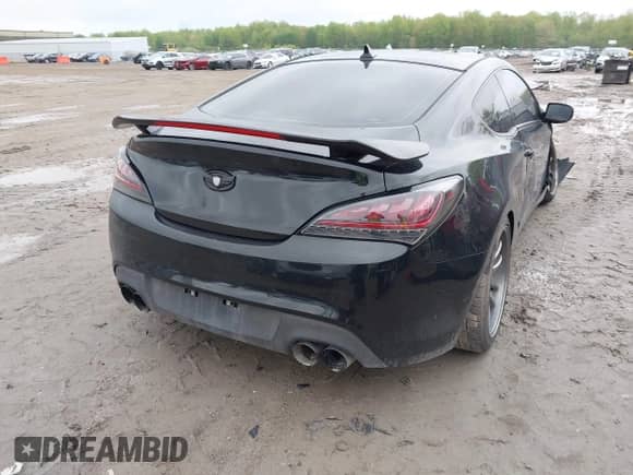 2010 Hyundai Genesis Coupe with VIN KMHHT6KD7AU003612, listed as a IAAI auction lot 42135669 with 138,009 mi miles and . Bid and sale history available at DreamBid. Image 4.