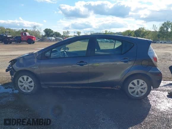 2012 Toyota Prius Two with VIN JTDKDTB30C1029597, listed as a IAAI auction lot 43393213 with 272,118 mi miles and . Bid and sale history available at DreamBid. Image 15.