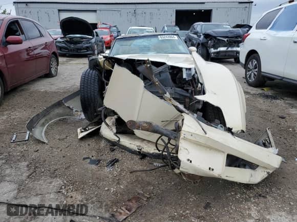 1981 Chevrolet Corvette с VIN 1G1AY8766BS411652, выставлен на аукционе Copart как лот 65243964 с пробегом 43 893 миль миль и Списание • Salvage title. История ставок и продаж доступна на DreamBid. Изображение 5.