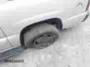 2004 Chevrolet Suburban LT с VIN 1GNEC16Z04J153140, выставлен на аукционе IAAI как лот 42945640 с пробегом 219 329 миль миль и . История ставок и продаж доступна на DreamBid. Изображение 6.