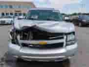 2014 Chevrolet Tahoe LT z VIN 1GNSKBE04ER199667, wystawiony jako Copart lot #65638255 z przebiegiem 142 620 mil mil oraz Szkoda całkowita • Salvage title. Historia ofert i sprzedaży dostępna na DreamBid. Obrazek 5.