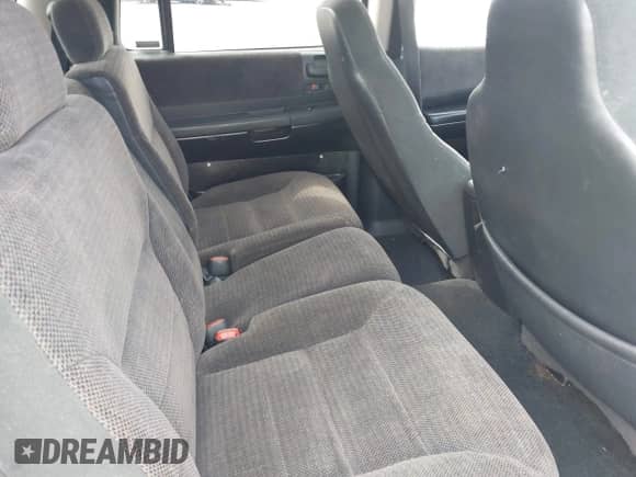 2001 Dodge Durango with VIN 1B4HS28N31F557330, listed as a IAAI auction lot 42800419 with 206,323 mi miles and . Bid and sale history available at DreamBid. Image 8.