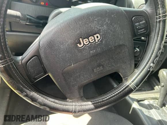 2004 Jeep Grand Cherokee Laredo with VIN 1J4GX48S44C111978, listed as a Copart auction lot 86322965 with 331,946 mi miles and Clean title. Bid and sale history available at DreamBid. Image 13.