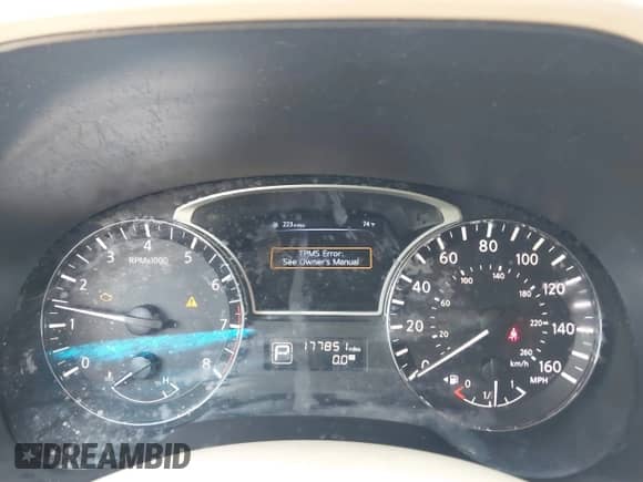 2014 Nissan Pathfinder Platinum z VIN 5N1AR2MN5EC688168, wystawiony jako IAAI lot #42782555 z przebiegiem 177 851 mil mil oraz . Historia ofert i sprzedaży dostępna na DreamBid. Obrazek 7.