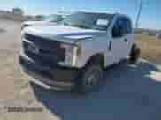 2019 Ford F-250 XL с VIN 1FD7X2B61KEE36543, выставлен на аукционе IAAI как лот 43511380 с пробегом 164 926 миль миль и . История ставок и продаж доступна на DreamBid. Изображение 2.