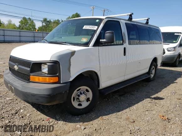 2009 Chevrolet Express Passenger с VIN 1GAGG25K191144382, выставлен на аукционе Copart как лот 64772444 с пробегом 35 449 миль миль и Списание • Salvage title. История ставок и продаж доступна на DreamBid. Изображение 1.