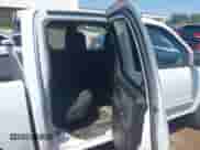 2010 Chevrolet Colorado 1LT z VIN 1GCDSCDE0A8102582, wystawiony jako IAAI lot #42459665 z przebiegiem 74 982 mil mil oraz . Historia ofert i sprzedaży dostępna na DreamBid. Obrazek 8.