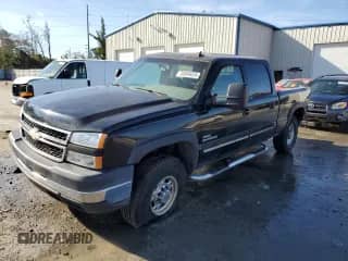 2007 Chevrolet Silverado 2500HD LT1 z VIN 1GCHK23D27F141134, wystawiony jako Copart lot #43048025 z przebiegiem 297 563 mil mil oraz Szkoda całkowita • Salvage title. Historia ofert i sprzedaży dostępna na DreamBid. Obrazek 1.