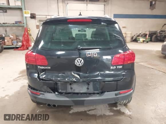 2012 Volkswagen Tiguan S с VIN WVGAV7AX0CW586867, выставлен на аукционе IAAI как лот 42646534 с пробегом 65 825 миль миль и . История ставок и продаж доступна на DreamBid. Изображение 16.