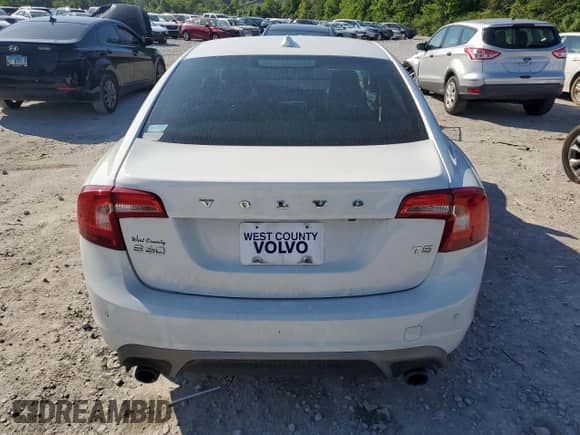 2018 Volvo S60 Dynamic с VIN YV126MFL7J2457047, выставлен на аукционе Copart как лот 61821015 с пробегом 117 161 миль миль и Списание • Salvage title. История ставок и продаж доступна на DreamBid. Изображение 6.