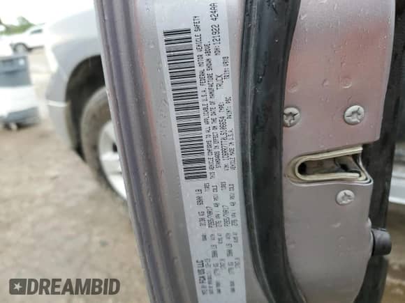 2020 Ram 1500 SLT z VIN 1C6RR7TT0LS106654, wystawiony jako Copart lot #62701675 z przebiegiem 81 036 mil mil oraz Szkoda całkowita • Salvage title. Historia ofert i sprzedaży dostępna na DreamBid. Obrazek 12.