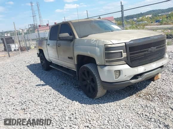 2017 Chevrolet Silverado 1500 High Country z VIN 3GCUKTEC8HG495023, wystawiony jako IAAI lot #43249697 z przebiegiem 162 780 mil mil oraz . Historia ofert i sprzedaży dostępna na DreamBid. Obrazek 1.