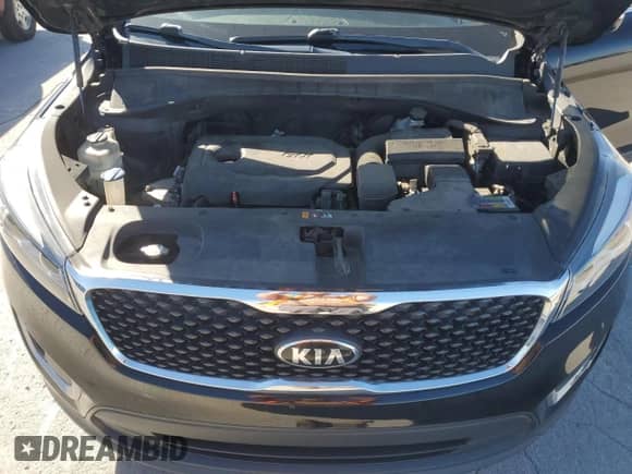 2018 Kia Sorento L with VIN 5XYPG4A37JG375955, listed as a Copart auction lot 89708695 with 231,406 mi miles and Clean title. Bid and sale history available at DreamBid. Image 12.