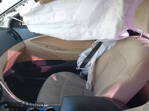 2013 Hyundai Sonata GLS z VIN 5NPEB4AC4DH653973, wystawiony jako IAAI lot #41209268 z przebiegiem 170 399 mil mil oraz . Historia ofert i sprzedaży dostępna na DreamBid. Obrazek 5.