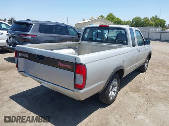 1998 Nissan Frontier XE with VIN 1N6DD26S8WC355853, listed as a IAAI auction lot 42581457 with 303,045 mi miles and . Bid and sale history available at DreamBid. Image 4.