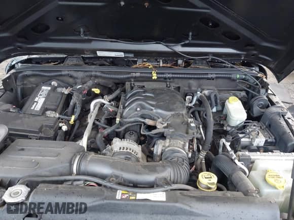 2014 Jeep Wrangler Sport z VIN 1C4AJWAG1EL327481, wystawiony jako IAAI lot #43527216 z przebiegiem 162 278 mil mil oraz . Historia ofert i sprzedaży dostępna na DreamBid. Obrazek 10.