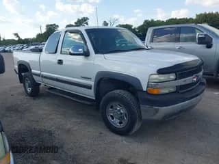 2001 Chevrolet Silverado 2500HD LS with VIN 1GCHC29UX1Z329572, listed as a IAAI auction lot 43308966 with 90,913 mi miles and . Bid and sale history available at DreamBid. Image 1.