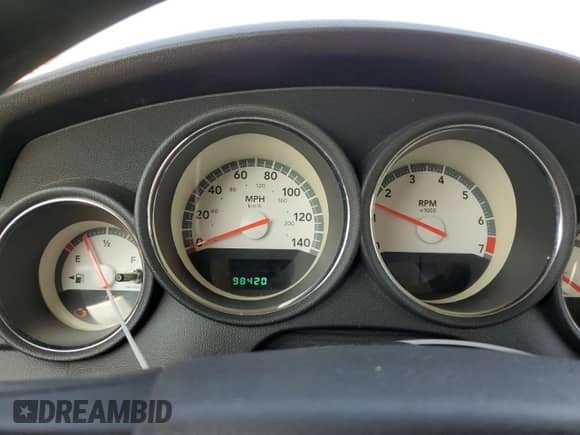 2009 Dodge Charger SXT z VIN 2B3KA33V49H573525, wystawiony jako Copart lot #76044134 z przebiegiem 98 420 mil mil oraz Czysty tytuł • Clean title. Historia ofert i sprzedaży dostępna na DreamBid. Obrazek 9.