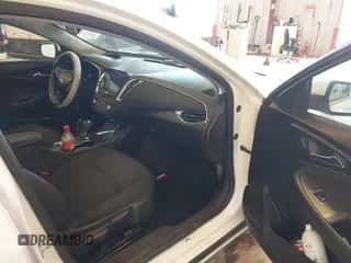 2019 Chevrolet Malibu LT с VIN 1G1ZD5ST8KF119973, выставлен на аукционе IAAI как лот 43211680 с пробегом 170 580 миль миль и . История ставок и продаж доступна на DreamBid. Изображение 5.