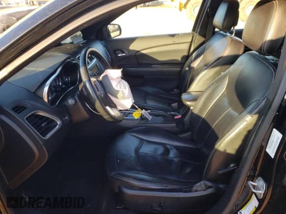 2014 Dodge Avenger SXT z VIN 1C3CDZCGXEN218606, wystawiony jako Copart lot #47861195 z przebiegiem 197 346 mil mil oraz Szkoda całkowita • Salvage title. Historia ofert i sprzedaży dostępna na DreamBid. Obrazek 7.