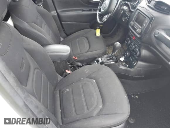 2017 Jeep Renegade Latitude with VIN ZACCJBBB4HPG61816, listed as a IAAI auction lot 42487932 with Not provided miles and . Bid and sale history available at DreamBid. Image 5.