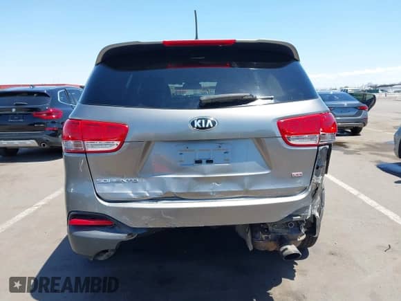2016 Kia Sorento LX z VIN 5XYPG4A34GG104800, wystawiony jako IAAI lot #42428963 z przebiegiem 115 463 mil mil oraz . Historia ofert i sprzedaży dostępna na DreamBid. Obrazek 16.