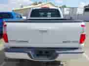 2005 Toyota Tundra Limited z VIN 5TBDT48135S479170, wystawiony jako IAAI lot #43249054 z przebiegiem 176 004 mil mil oraz . Historia ofert i sprzedaży dostępna na DreamBid. Obrazek 17.