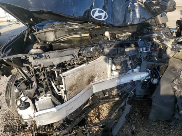 2024 Hyundai Santa Fe SE z VIN 5NMP14GL6RH005199, wystawiony jako Copart lot #84809105 z przebiegiem Nie podano mil oraz Czysty tytuł • Clean title. Historia ofert i sprzedaży dostępna na DreamBid. Obrazek 12.